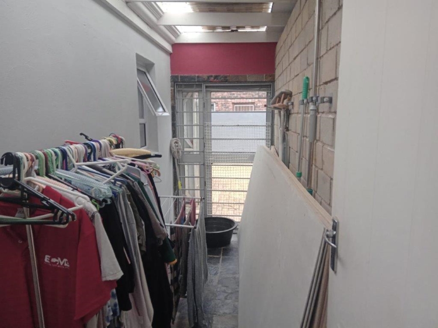 3 Bedroom Property for Sale in Wavecrest Eastern Cape